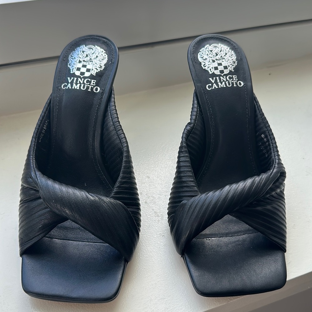Vince Camuto Salete Mule, size 37.5